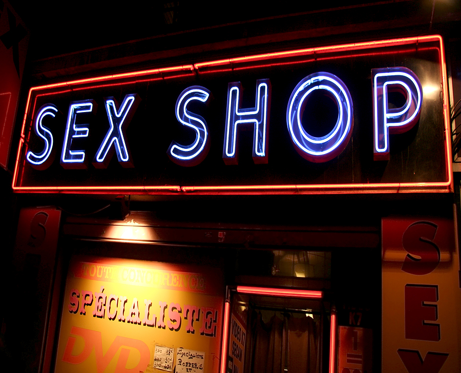 Идем в секс-шоп! 